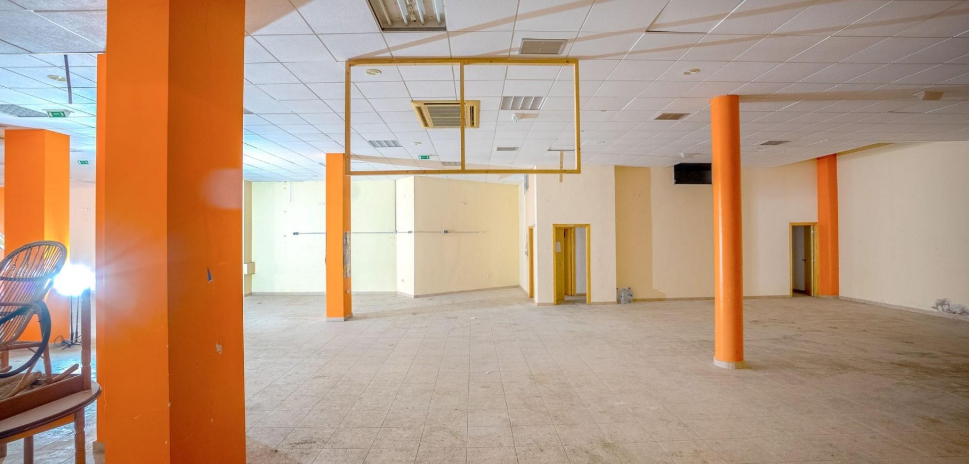 Local comercial 1 habitación 722m² en venta - Habaneras - foto 9