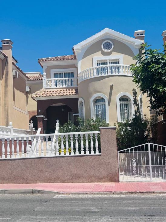Villa 3 habitaciones en venta - Lomas de Cabo Roig
