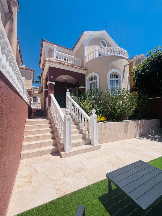 Villa 3 habitaciones en venta - Lomas de Cabo Roig - foto 2
