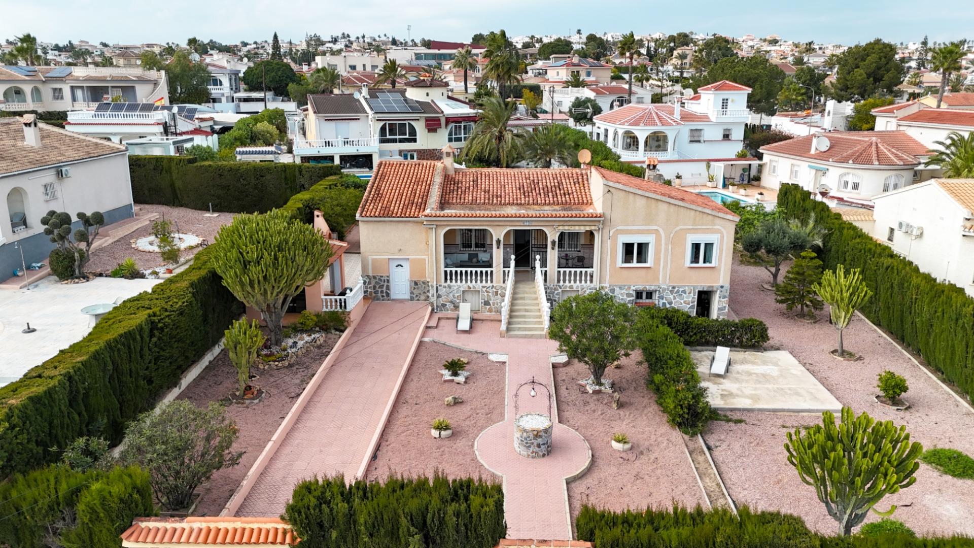 Villa 3 habitaciones 201m² en venta - Centro de la Ciudad Quesada