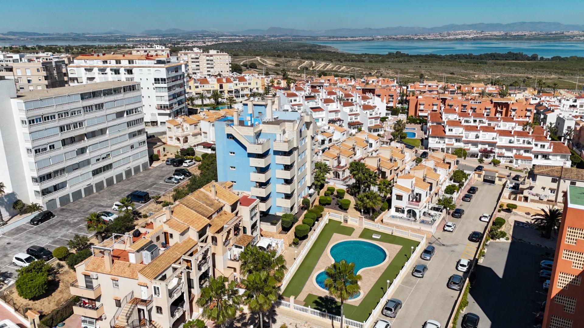 Ático 2 habitaciones 65m² en venta - La Mata pueblo