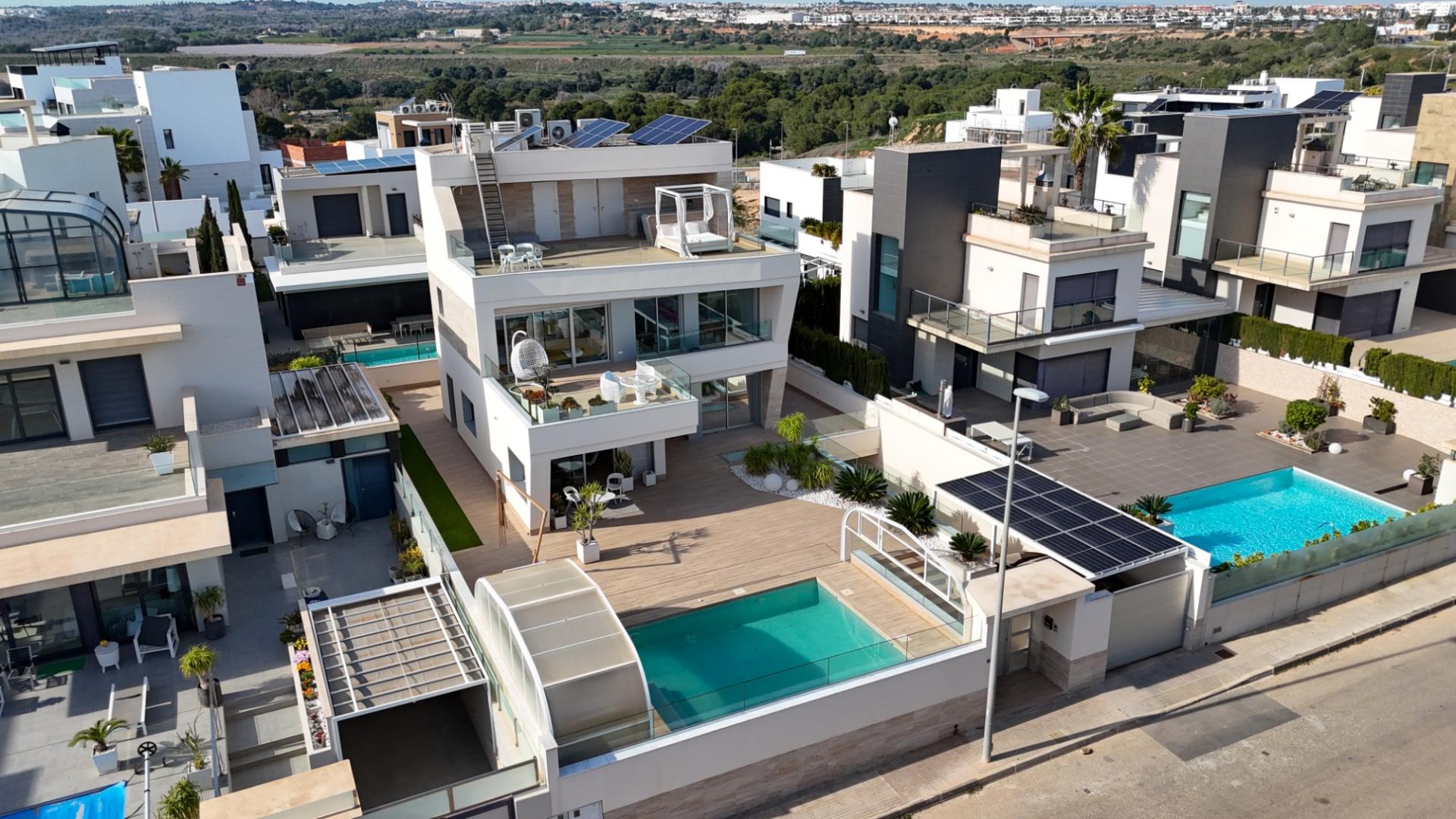 Villa 4 habitaciones 349m² en venta - Campoamor