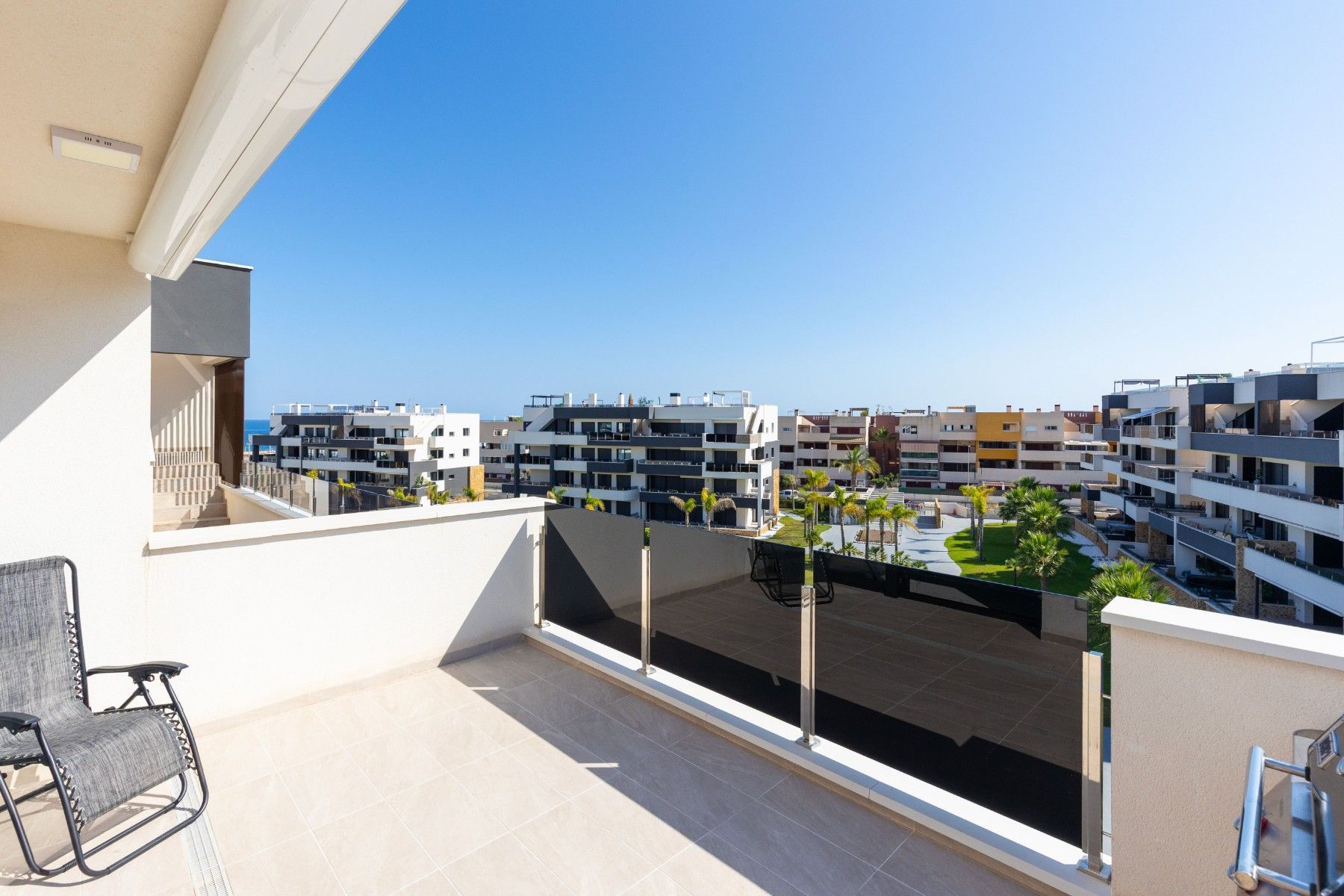 Apartamento 2 habitaciones 84m² en venta - Punta Prima - foto 2
