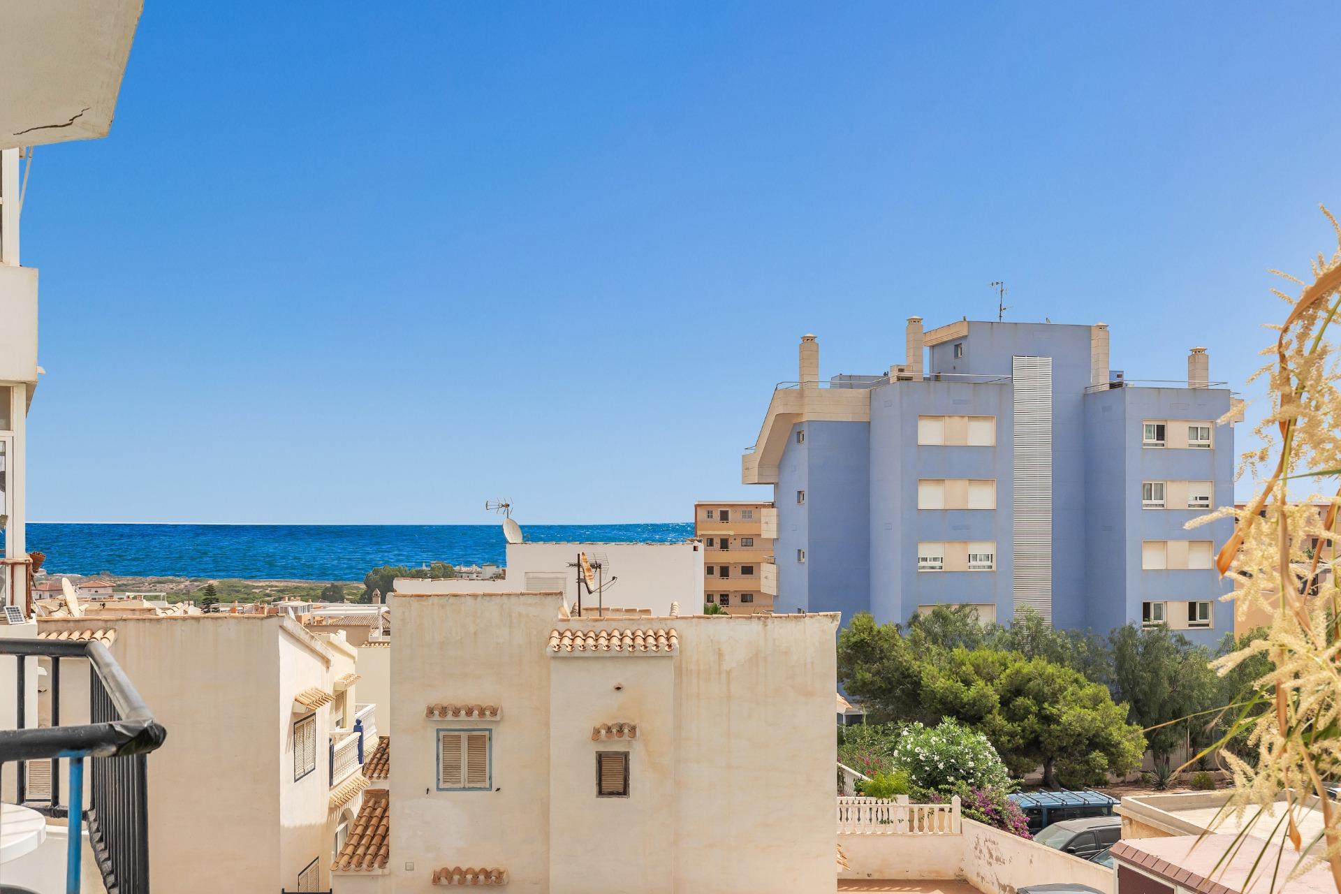 Estudio con impresionantes vistas al mar en Torreblanca!