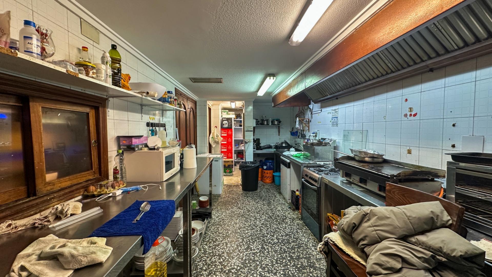 Local comercial 1 habitación 98m² en venta - Estacion de aut - foto 19