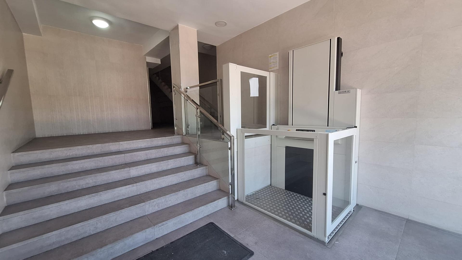 D. ¡¡ PISO PARA REFORMAR EN CARLOS III CON PLAZA DE APARCAMI - foto 12