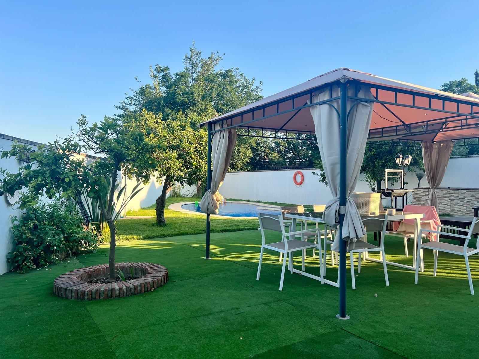 E.  ¡Gran oportunidad! Vivienda con terreno, piscina y negoc - foto 17