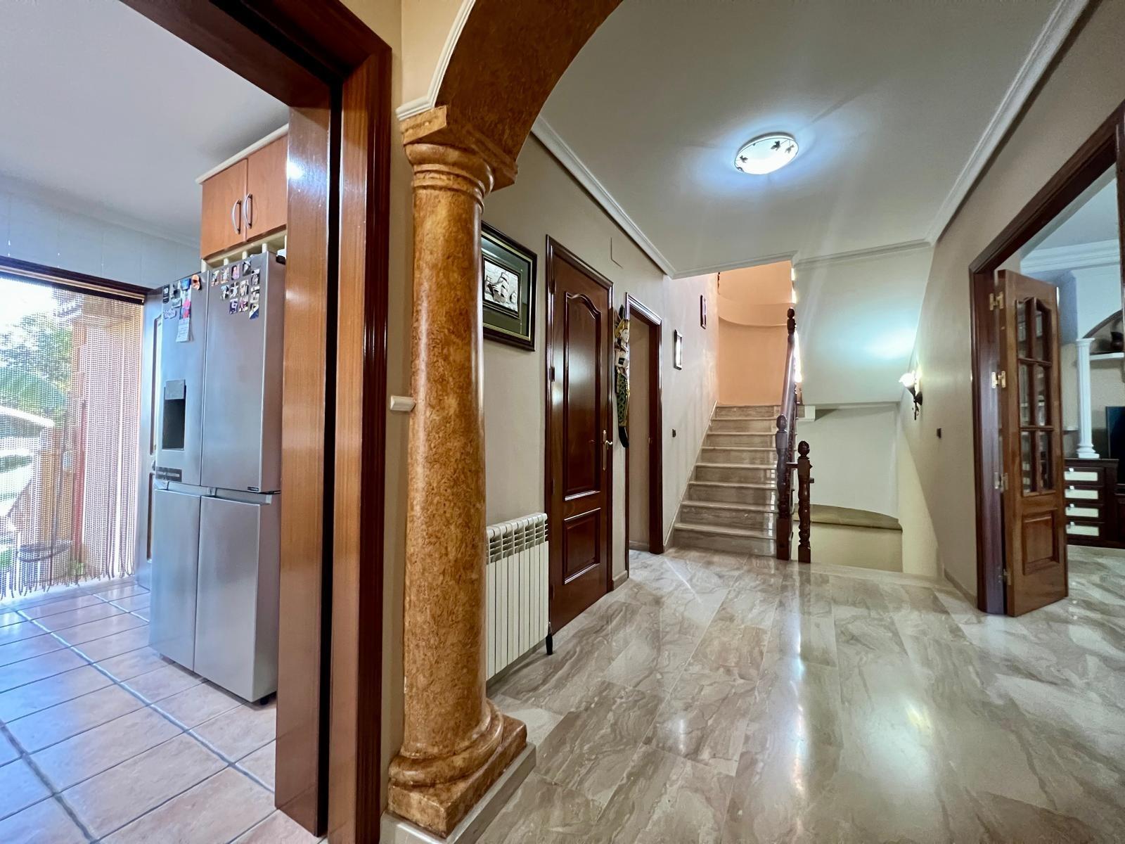 E.  ¡Gran oportunidad! Vivienda con terreno, piscina y negoc - foto 27