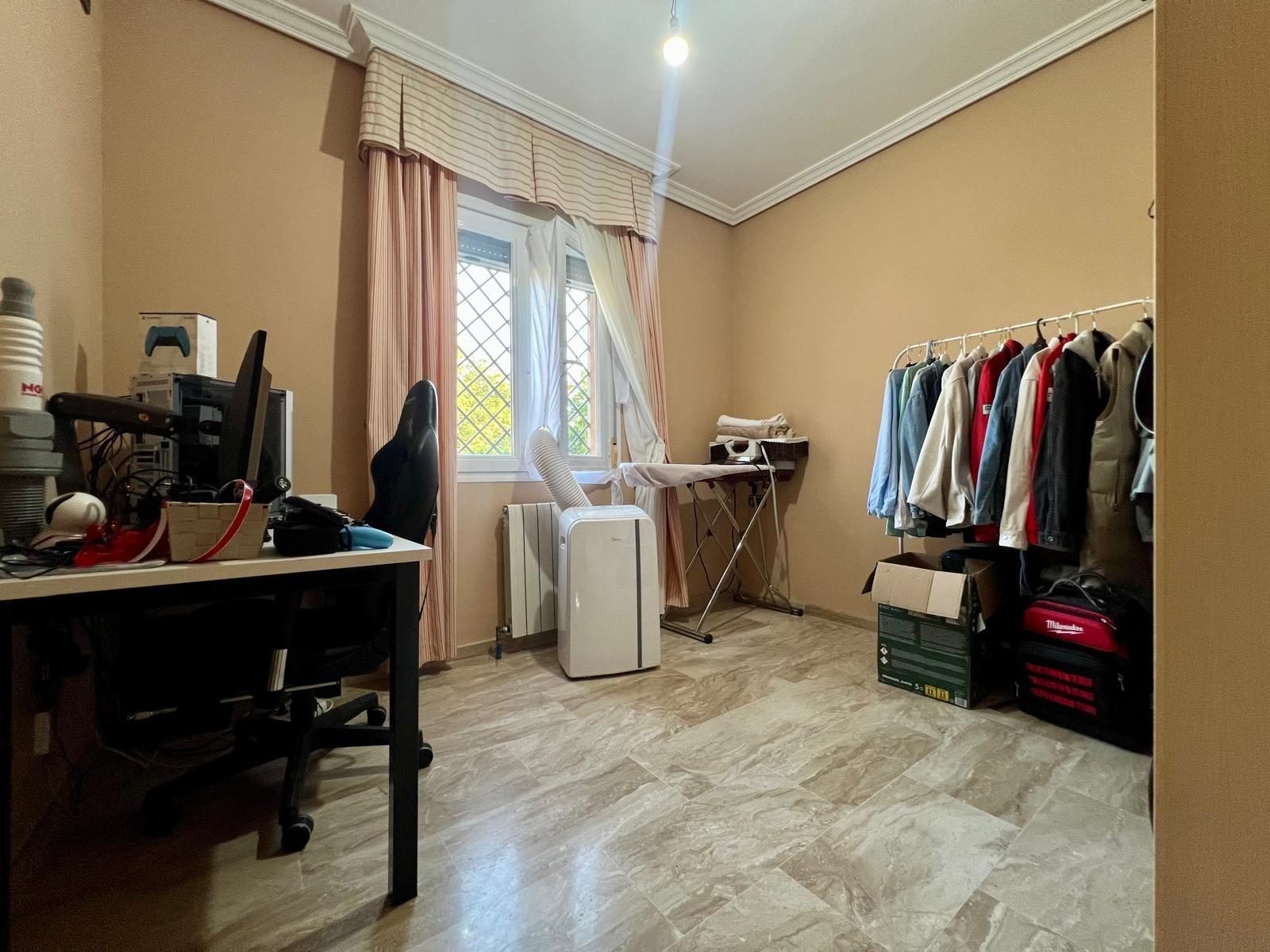 E.  ¡Gran oportunidad! Vivienda con terreno, piscina y negoc - foto 40