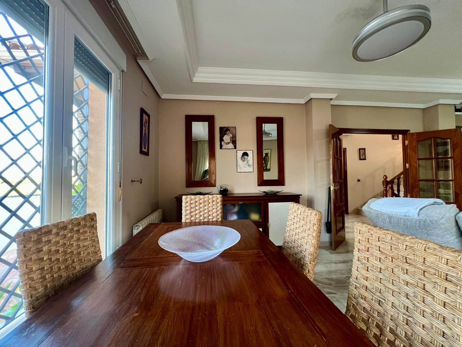 E.  ¡Gran oportunidad! Vivienda con terreno, piscina y negoc - foto 47