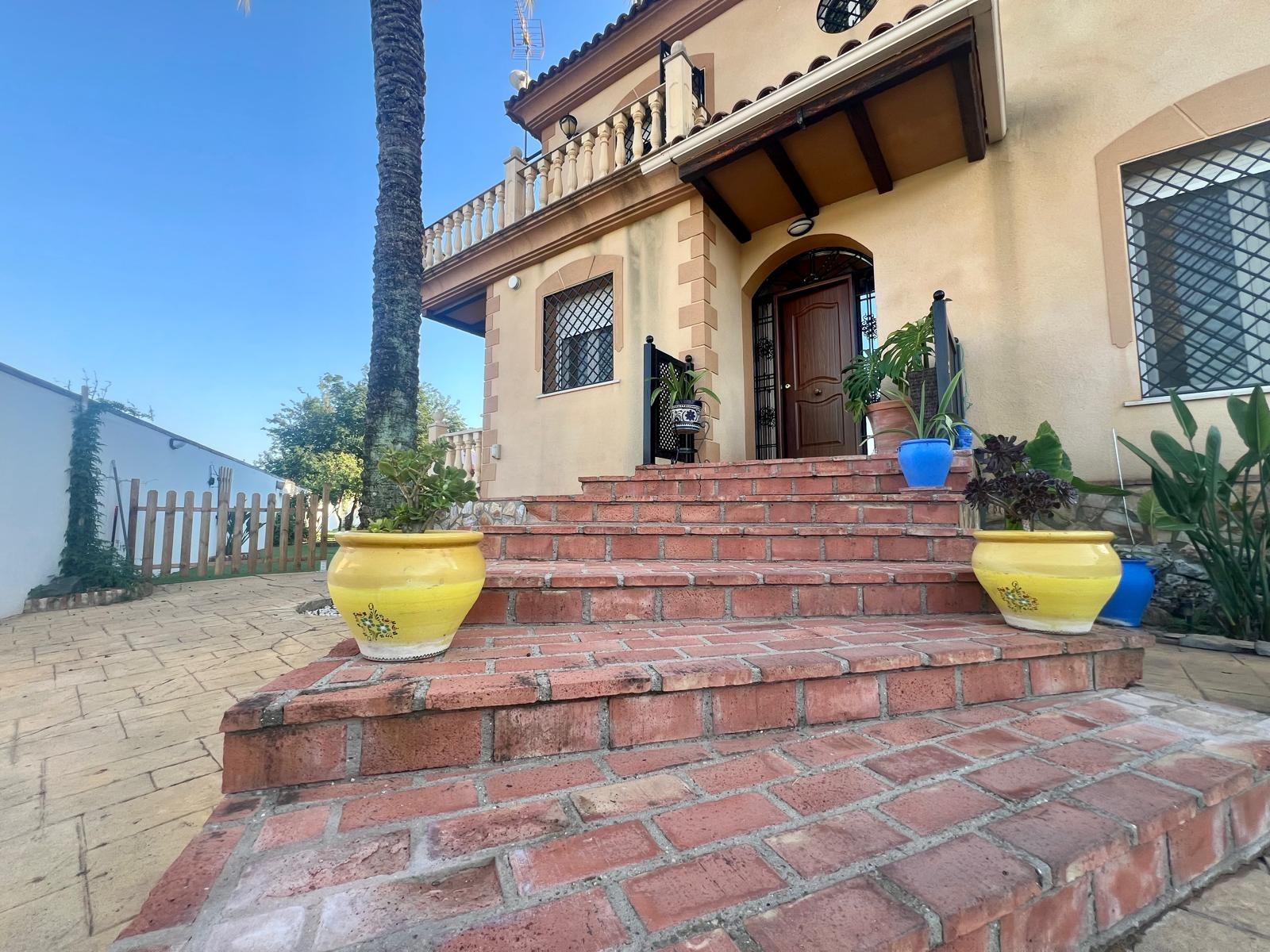 E.  ¡Gran oportunidad! Vivienda con terreno, piscina y negoc - foto 7