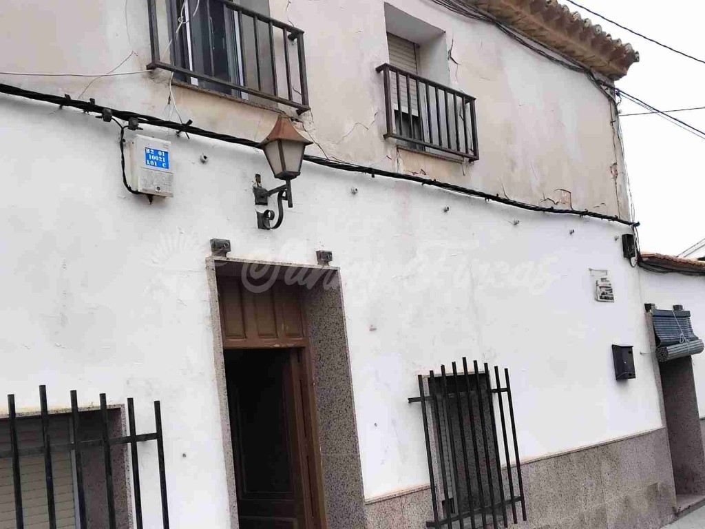 Casa de pueblo en Venta en Pinoso Alicante