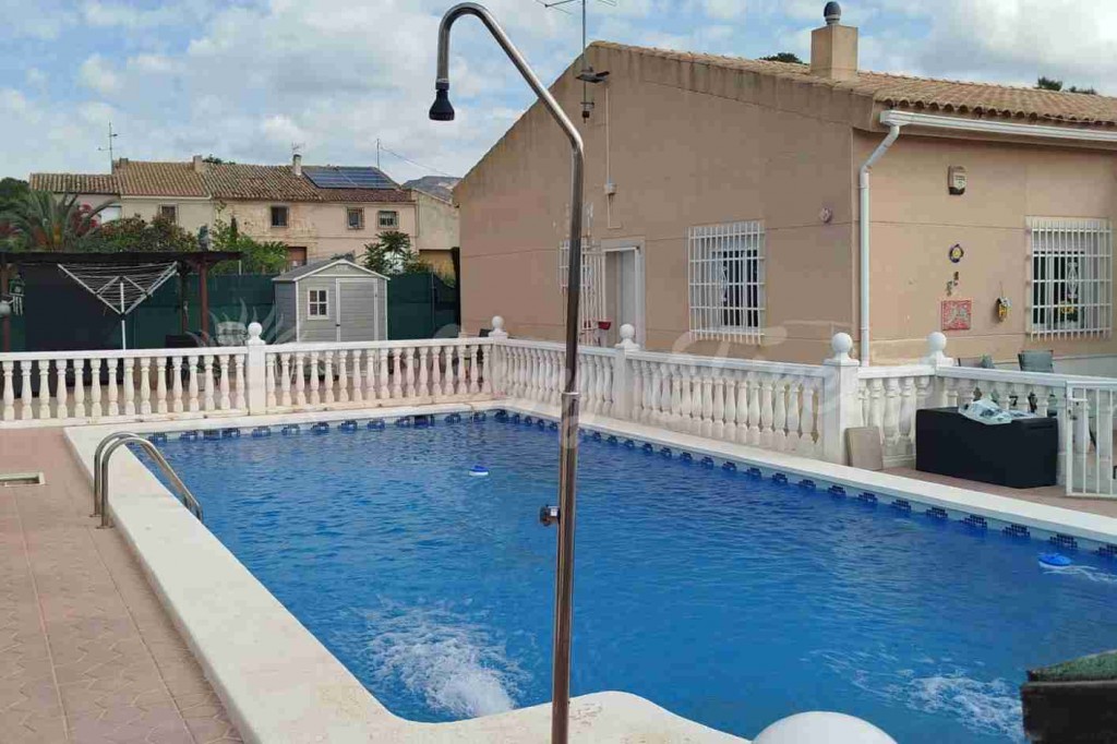 Casa-Chalet en Venta en Alcana Alicante