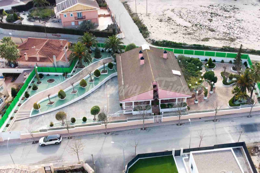 Casa-Chalet en Venta en Caudete Albacete - foto 2