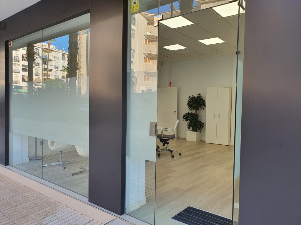 Local comercial en Alquiler en Albir Alicante - foto 12