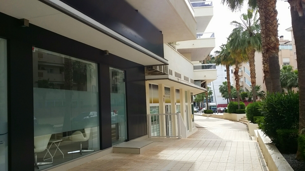 Local comercial en Alquiler en Albir Alicante - foto 13