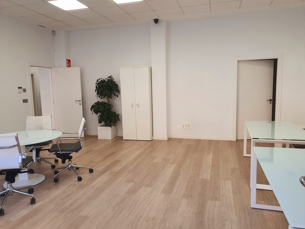 Local comercial en Alquiler en Albir Alicante - foto 3