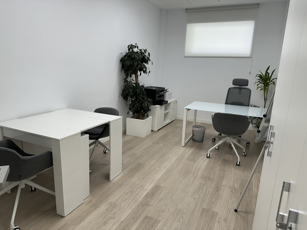 Oficina en Alquiler en Albir Alicante