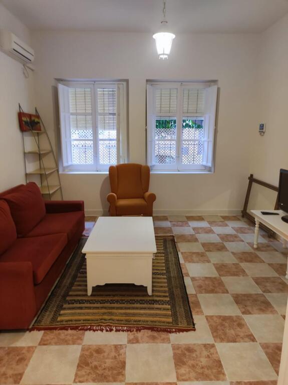 Amplia vivienda reformada junto Avenida de  La Palmera!!!