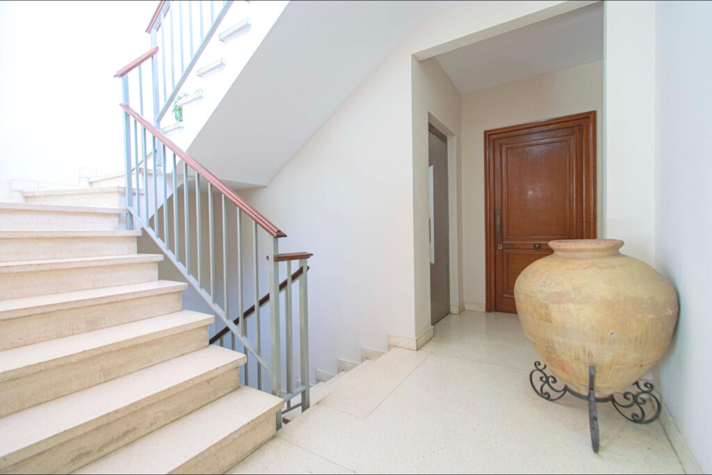 PISO EN VENTA EN PLENO CORAZÓN DE TRIANA - foto 3
