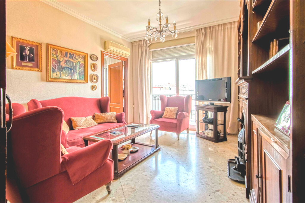 PISO EN VENTA EN PLENO CORAZÓN DE TRIANA - foto 5