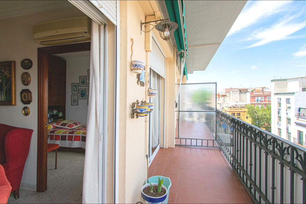 PISO EN VENTA EN PLENO CORAZÓN DE TRIANA - foto 10