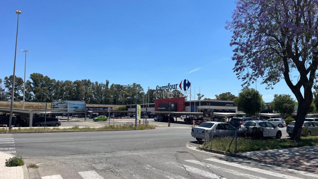 ¡OPORTUNIDAD DE VENTA! Magnífico bar en pleno corazón de Sevilla Este