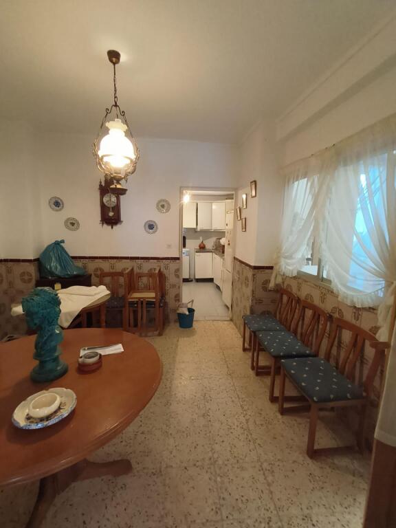 Gran oportunidad, casa de pueblo en el centro del Saucejo!! - foto 2