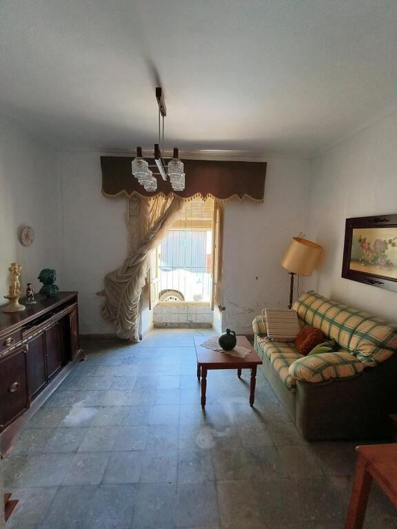 Gran oportunidad, casa de pueblo en el centro del Saucejo!! - foto 3