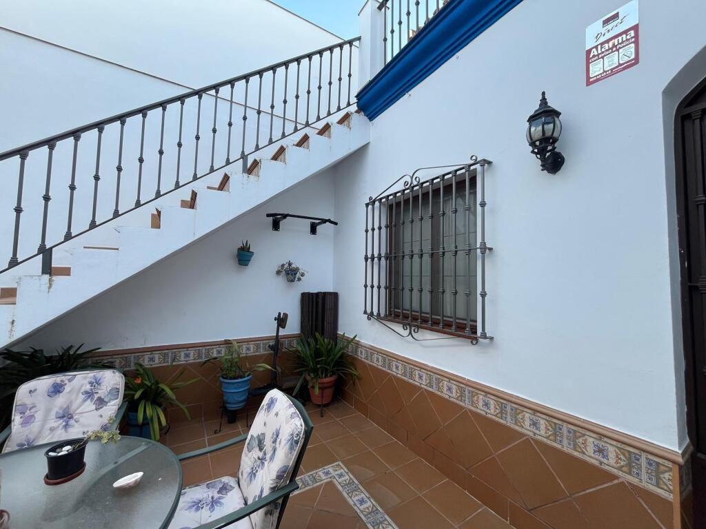 Gran vivienda adosada en Pilas, cerca del Polideportivo Muni - foto 19