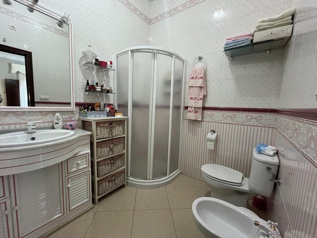 Gran vivienda adosada en Pilas, cerca del Polideportivo Muni - foto 35
