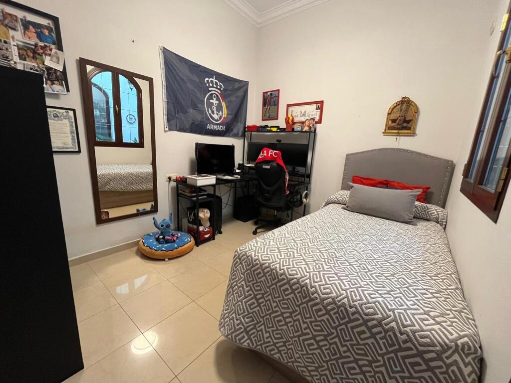 Gran vivienda adosada en Pilas, cerca del Polideportivo Muni - foto 36