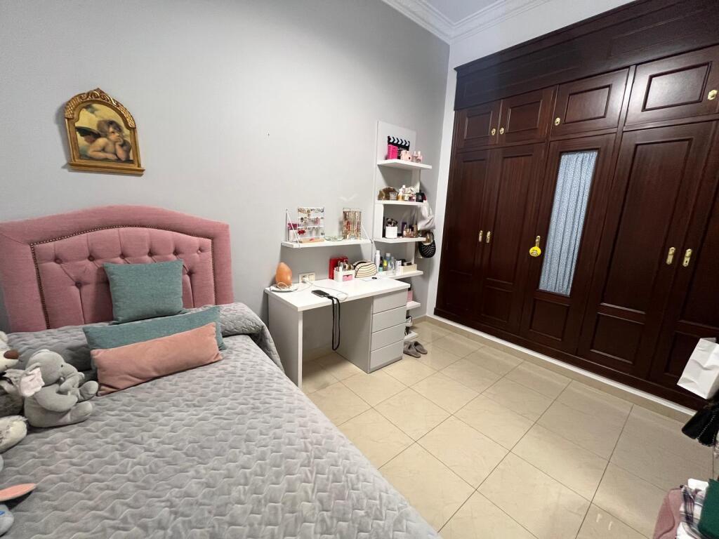 Gran vivienda adosada en Pilas, cerca del Polideportivo Muni - foto 38