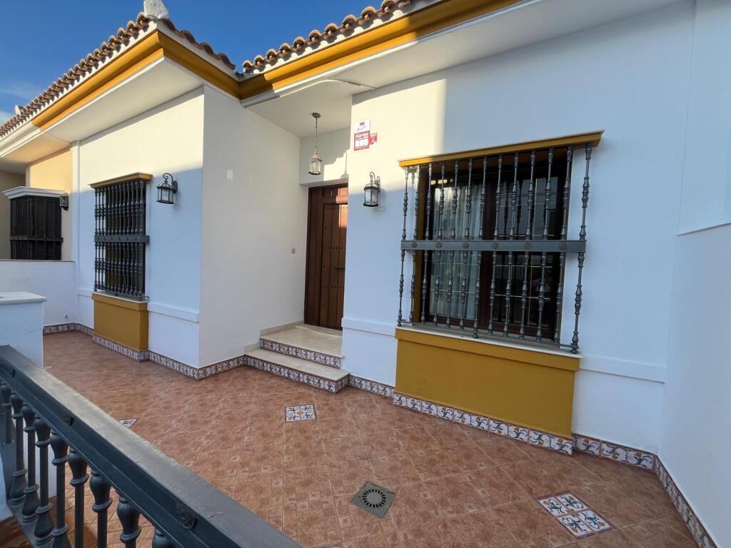 Gran vivienda adosada en Pilas, cerca del Polideportivo Muni - foto 43