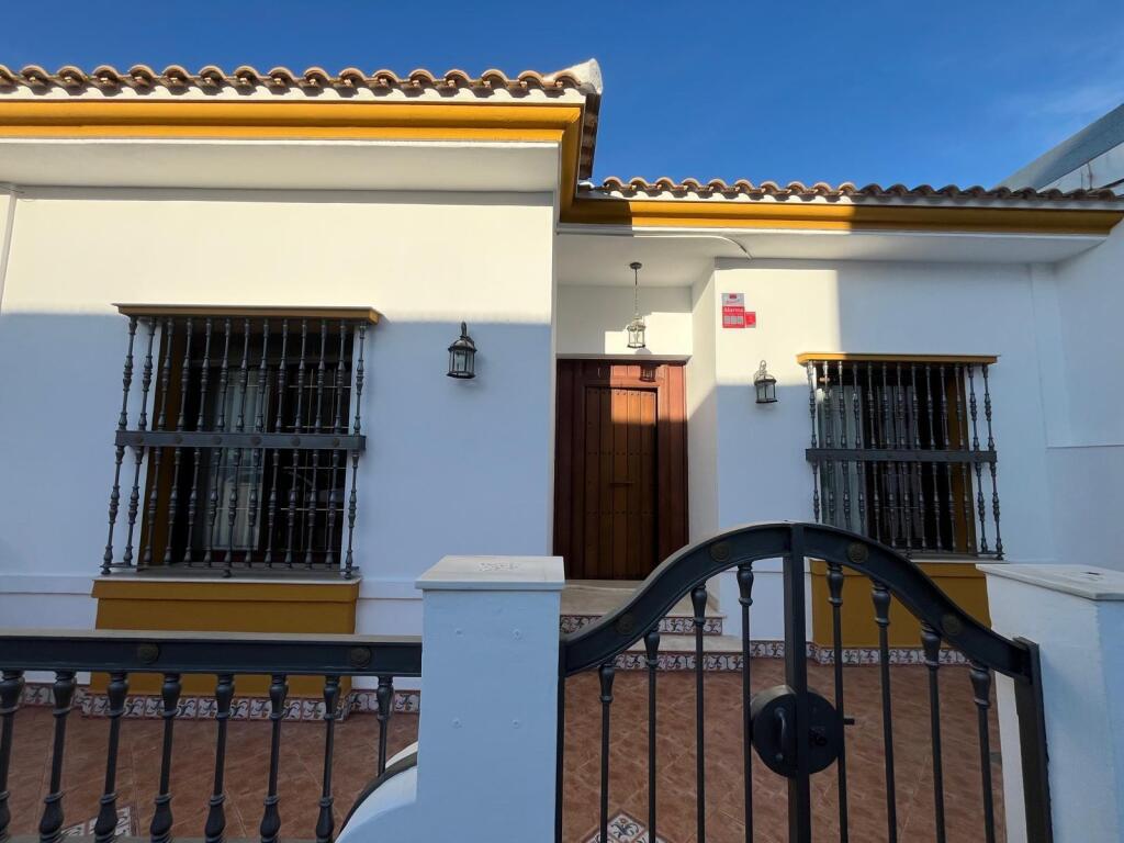 Gran vivienda adosada en Pilas, cerca del Polideportivo Muni - foto 44