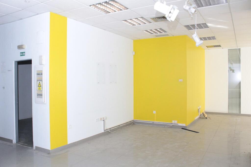 LOCAL 268 m2 en SEVILLA ESTE. Ideal para:  GIMNASIO, CENTRO  - foto 11