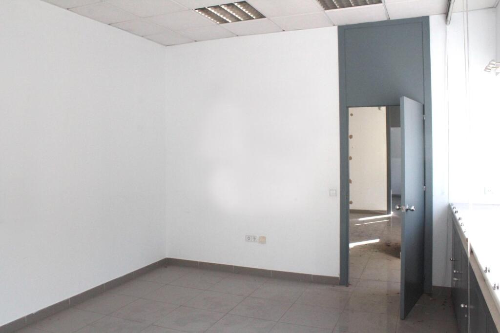 LOCAL 268 m2 en SEVILLA ESTE. Ideal para:  GIMNASIO, CENTRO  - foto 13