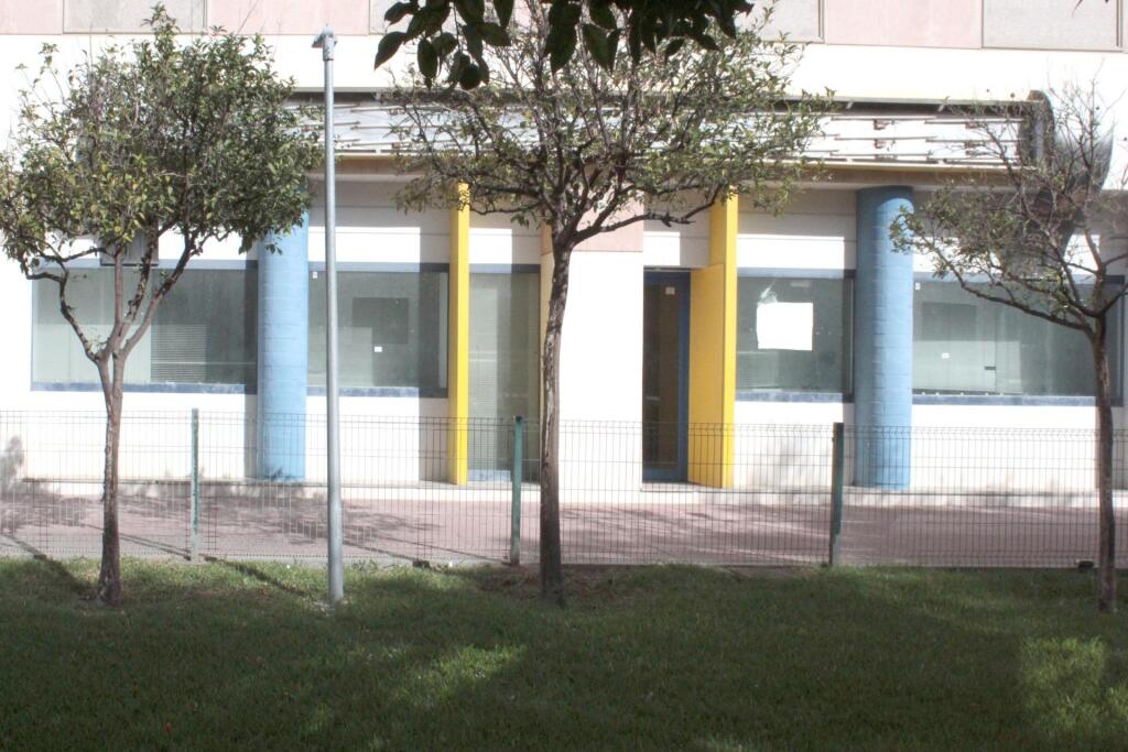LOCAL 268 m2 en SEVILLA ESTE. Ideal para:  GIMNASIO, CENTRO  - foto 3