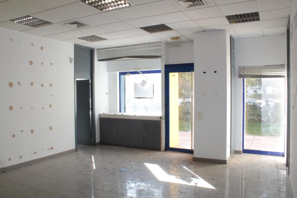 LOCAL 268 m2 en SEVILLA ESTE. Ideal para:  GIMNASIO, CENTRO  - foto 4