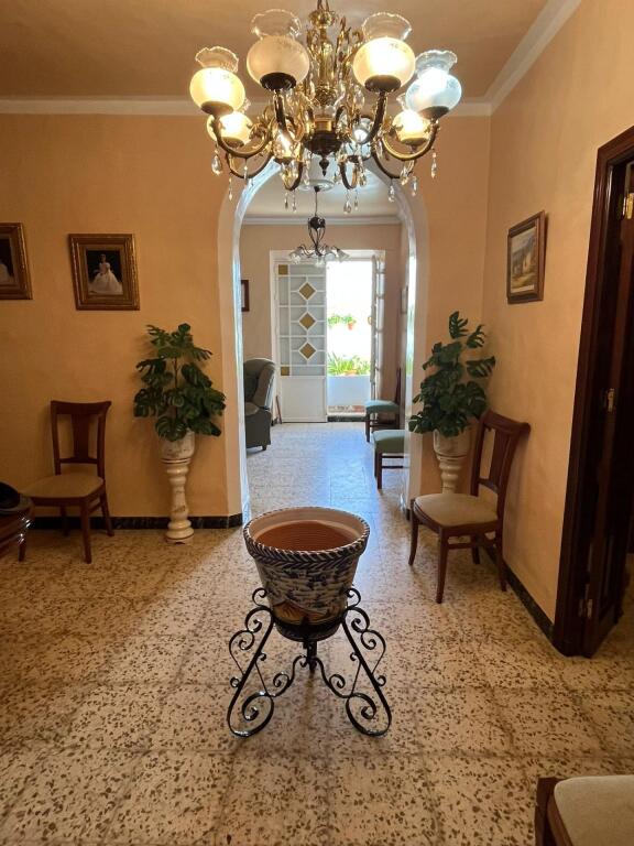 Gran casa en el centro de Manzanilla!! - foto 2