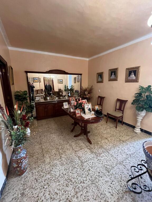 Gran casa en el centro de Manzanilla!! - foto 3