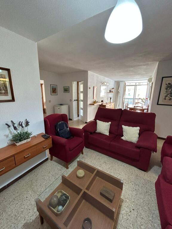 AMPLIA VIVIENDA PARA ESTUDIANTES JUNTO A SANTA JUSTA – CURSO ACADÉMICO COMPLETO