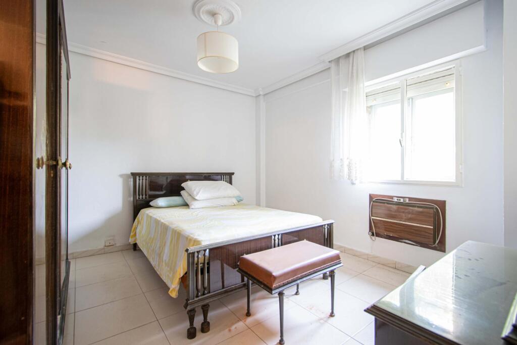 Piso con muchas posibilidades en San Juan de Aznalfarache!!! - foto 17