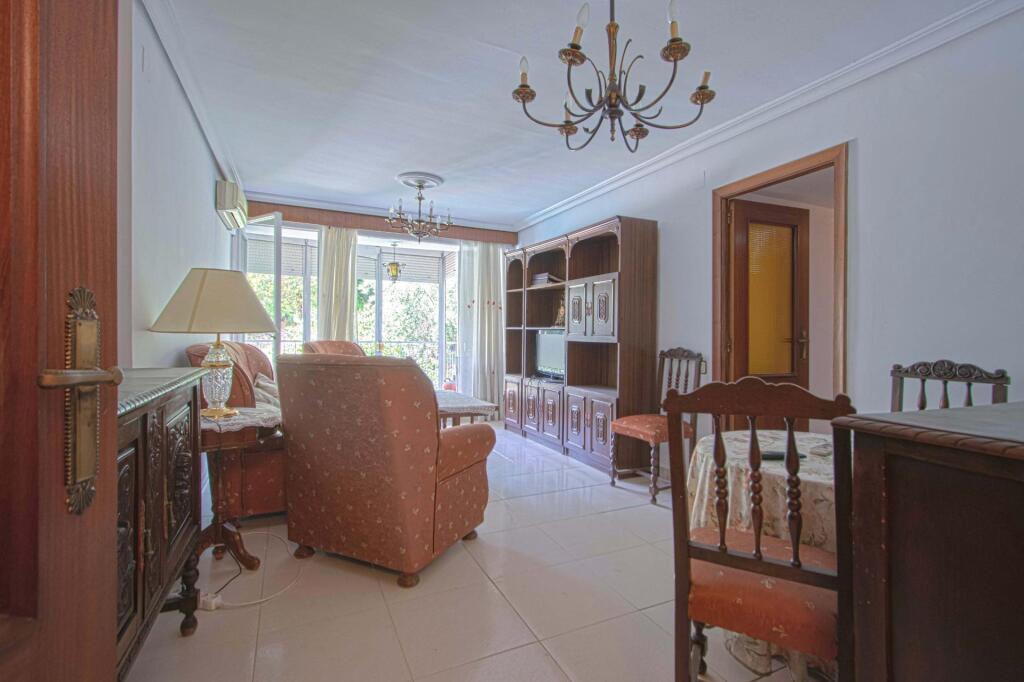 Piso con muchas posibilidades en San Juan de Aznalfarache!!! - foto 3