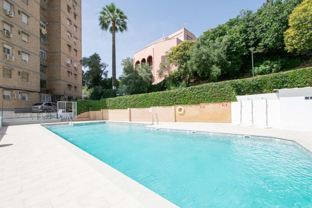 Piso con muchas posibilidades en San Juan de Aznalfarache!!! - foto 25