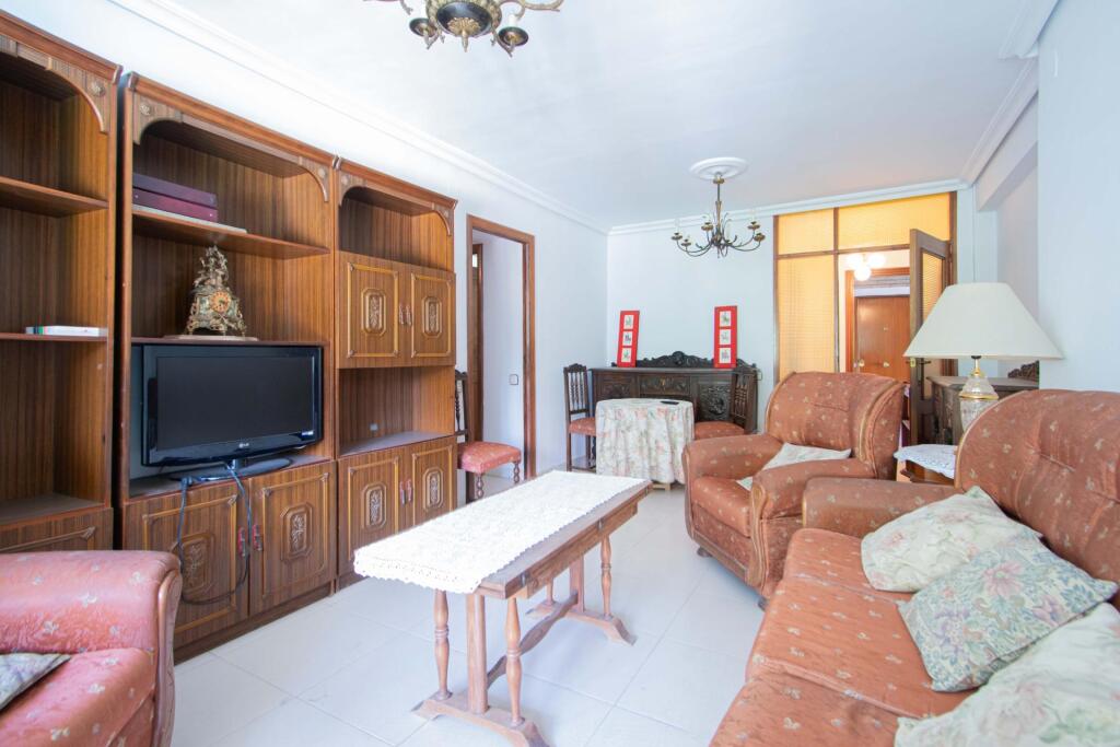 Piso con muchas posibilidades en San Juan de Aznalfarache!!! - foto 4