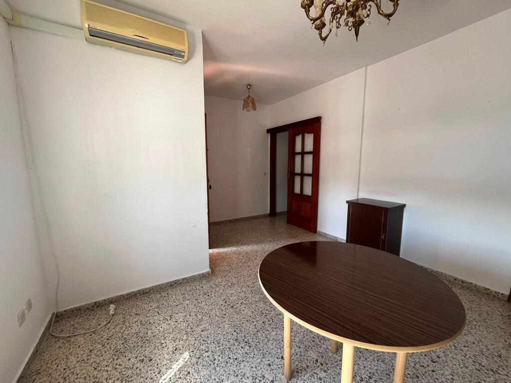 Estupenda casa adosada en el centro de Aznalcázar!!! - foto 5