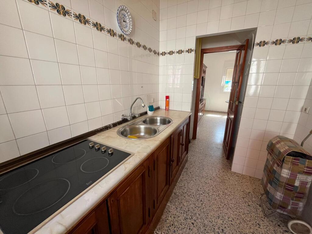 Estupenda casa adosada en el centro de Aznalcázar!!! - foto 7