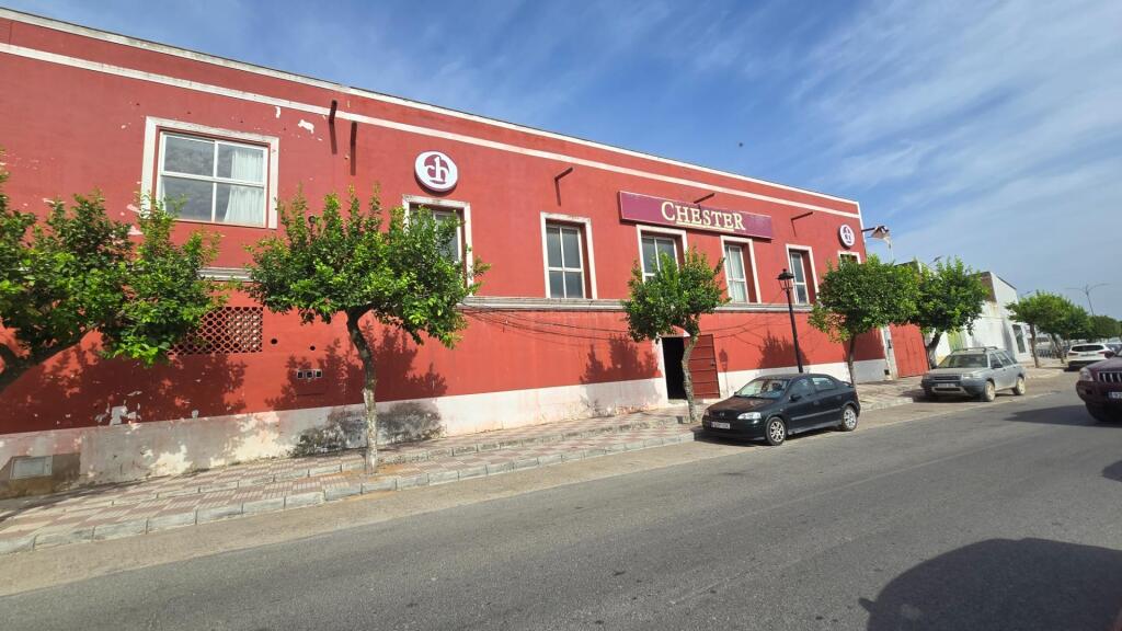 Edificio para vivienda (sin terminar) en Pilas - foto 20