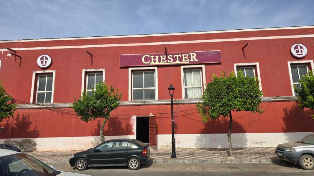 Edificio para vivienda (sin terminar) en Pilas - foto 23